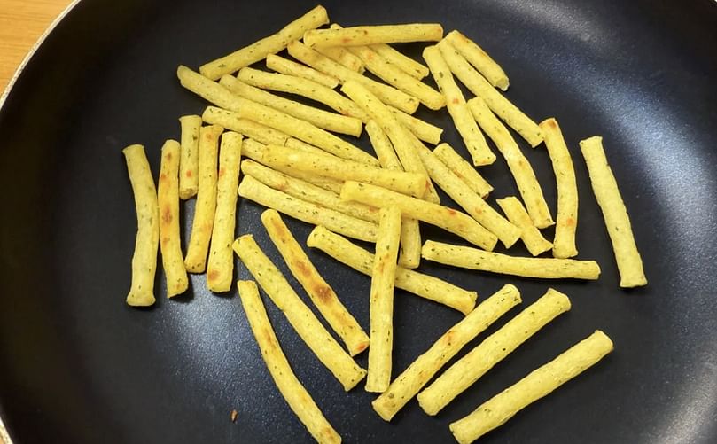 Dry fried cheese-flavor JagaRico, a crispy and flavorful twist on the classic snack. (Courtesy: SoraNews24) Dry fried cheese-flavor JagaRico, a crispy and flavorful twist on the classic snack. (Courtesy: SoraNews24)