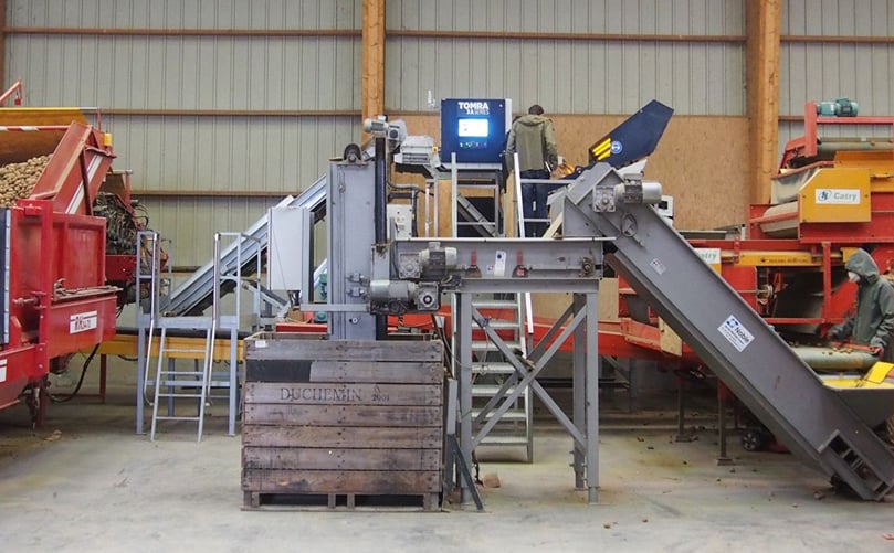 At the end of the second production season using this machine in the potato storage shed, Duchemin has noted the added value provided by TOMRA Food. At the end of the second production season using this machine in the potato storage shed, Duchemin has noted the added value provided by TOMRA Food.