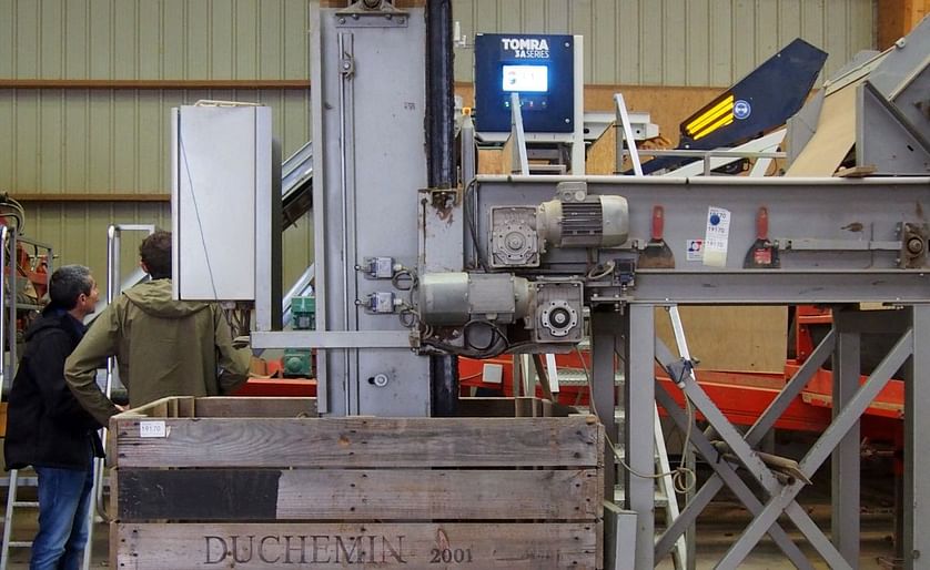 Duchemin (Caen, France) potato producers use a high-performance sorting machine, the TOMRA 3A, to process their 14,000 tonnes of potatoes, a premium product.