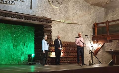 European Association for Potato Research (EAPR) awards Honorary Memberships to Mike Storey and Kazimiera Zgórska European Association for Potato Research (EAPR) awards Honorary Memberships to Mike Storey and Kazimiera Zgórska