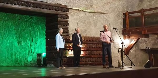 European Association for Potato Research (EAPR) awards Honorary Memberships to Mike Storey and Kazimiera Zgórska