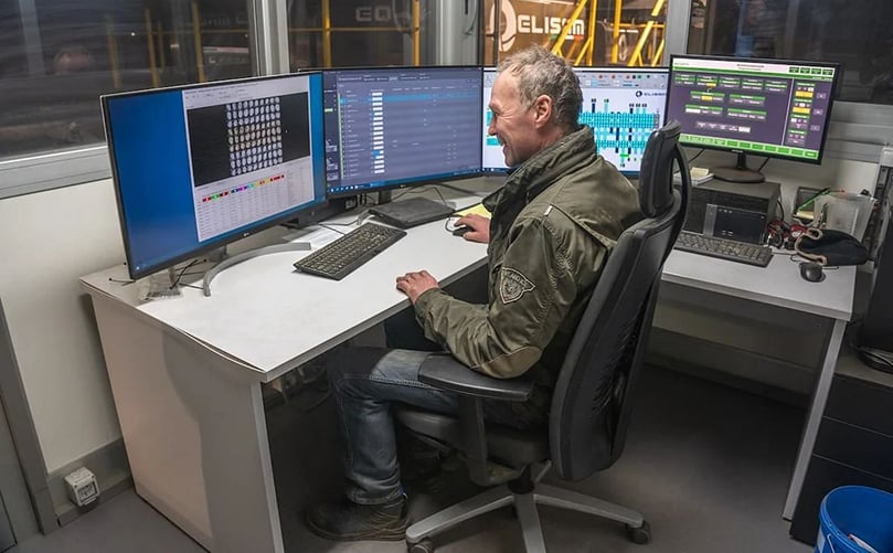 Reinhard Krebbers: Control over the internal quality of potato grading Reinhard Krebbers: Control over the internal quality of potato grading