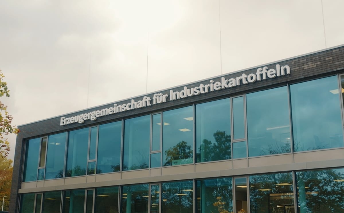 Emsland Group’s new office in Emlichheim brings Raw Material Procurement, Supply Chain Management, and the holding company together under one roof—strengthening collaboration with agricultural partners and supporting a closer, more connected supply chain.
