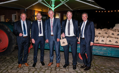 EUROPLANT celebrates its 30th anniversary. EUROPLANT and BNA merge | Farewell to Dr Heinrich Böhm in retirement EUROPLANT celebrates its 30th anniversary. EUROPLANT and BNA merge | Farewell to Dr Heinrich Böhm in retirement