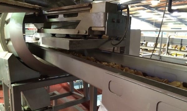 Fabcon Food Systems - FLOW-SURE Vibratory Conveyor Fabcon Food Systems - FLOW-SURE Vibratory Conveyor