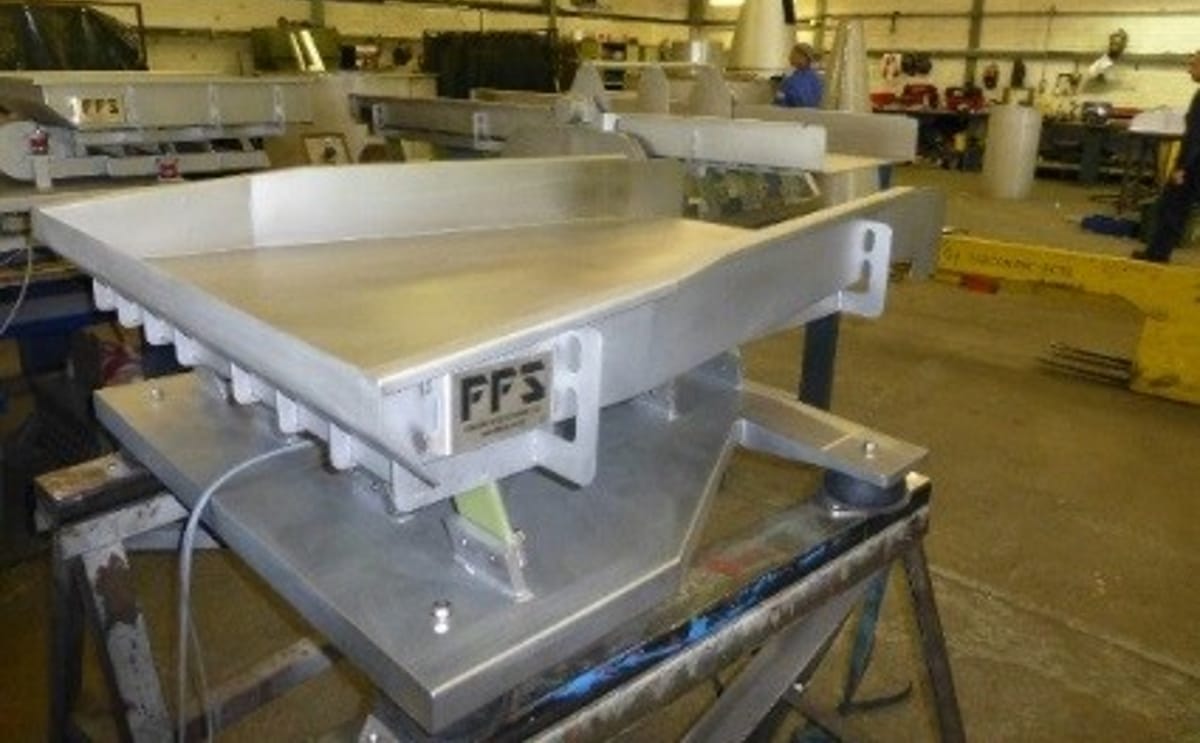 Fabcon Food Systems - VIBRA-WEIGH Vibratory Weighing Conveyor System