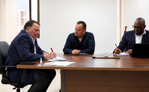 Reunión entre representantes del Ministerio de Agricultura y Desarrollo Rural de Colombia y Fedepapa para impulsar medidas que reduzcan los costos de producción y mejoren la rentabilidad del sector papero Reunión entre representantes del Ministerio de Agricultura y Desarrollo Rural de Colombia y Fedepapa para impulsar medidas que reduzcan los costos de producción y mejoren la rentabilidad del sector papero