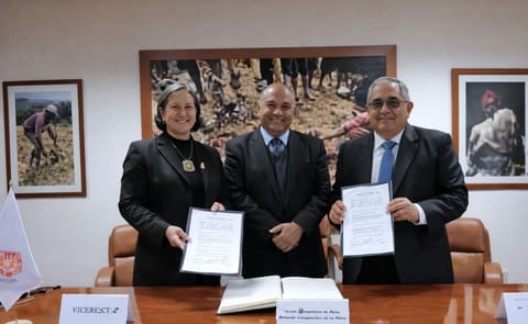 INIA y CIP cooperarán para mejorar productividad de tubérculos andinos INIA y CIP cooperarán para mejorar productividad de tubérculos andinos