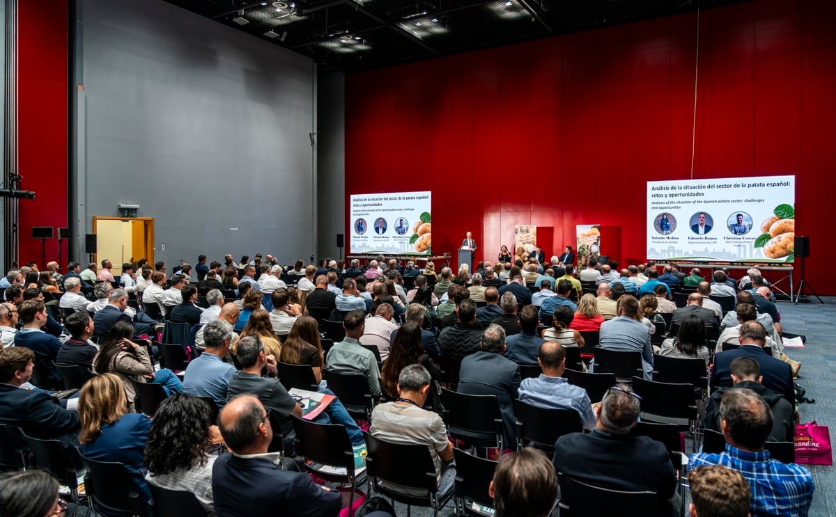 Professionals from across Europe gather at the 1st International Potato Symposium in Madrid to discuss key challenges and opportunities across the potato value chain.