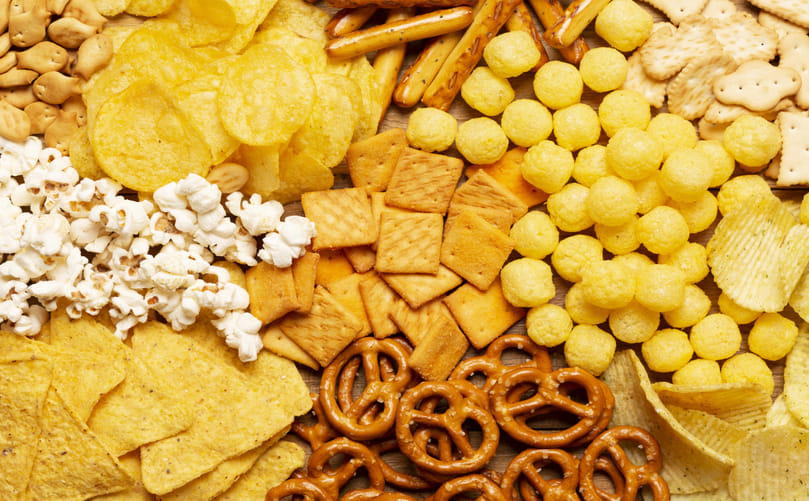 Nutrition Composition of Chips and Snacks: Fat, Carbohydrates, Protein, and Fiber Comparison