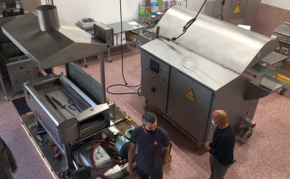 Food Physics Group has announced the opening of their new PEF (Pulsed Electric Field) application center at the company’s headquarters in Boise, Idaho. Food Physics Group has announced the opening of their new PEF (Pulsed Electric Field) application center at the company’s headquarters in Boise, Idaho.