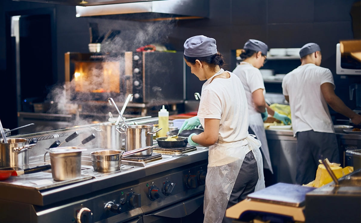 Foodservice Operators Turn to Frozen Foods to Meet their Business Needs Foodservice Operators Turn to Frozen Foods to Meet their Business Needs