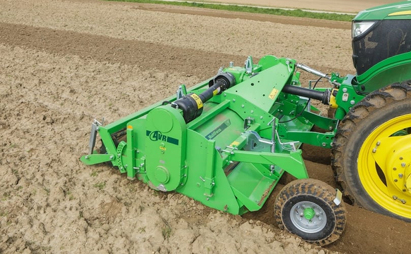 The six-tine system does not require a switch box. The rotor diameter is 750 mm, which is 150 mm larger than its predecessor, the Multivator. The six-tine system does not require a switch box. The rotor diameter is 750 mm, which is 150 mm larger than its predecessor, the Multivator.