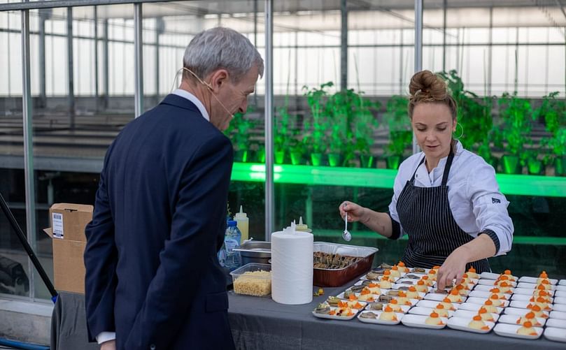 Gerard Backx & chef cook Elise Calkoen, tasting hybrid potatoes Gerard Backx & chef cook Elise Calkoen, tasting hybrid potatoes