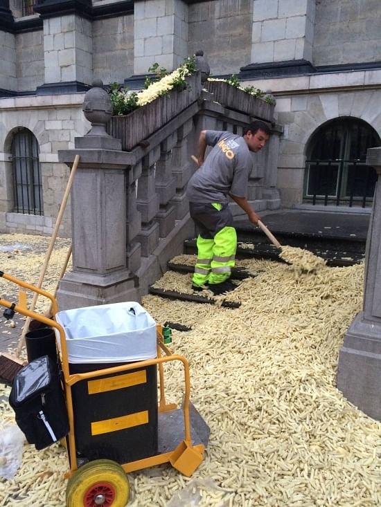 To protest new rules, French Fry vendors in Ghent, unloaded 2 tons of french fries in front of city hall To protest new rules, French Fry vendors in Ghent, unloaded 2 tons of french fries in front of city hall
