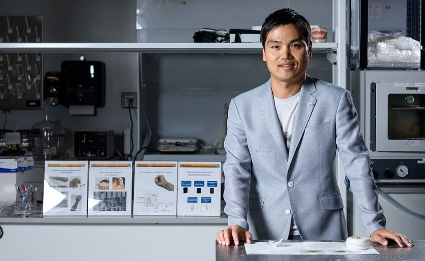 Woon-Hong Yeo, an assistant professor in the Woodruff School of Mechanical Engineering and Institute for Electronics and Nanotechnology at the Georgia Institute of Technology, is shown with the sodium sensor in his laboratory.
(Courtesy: Rob Felt, Georgi