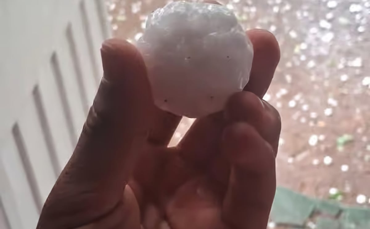 Cayó granizo en la localidad de Azucena. Cayó granizo en la localidad de Azucena.