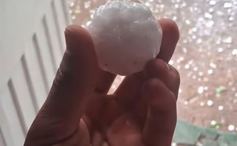 Cayó granizo en la localidad de Azucena. Cayó granizo en la localidad de Azucena.