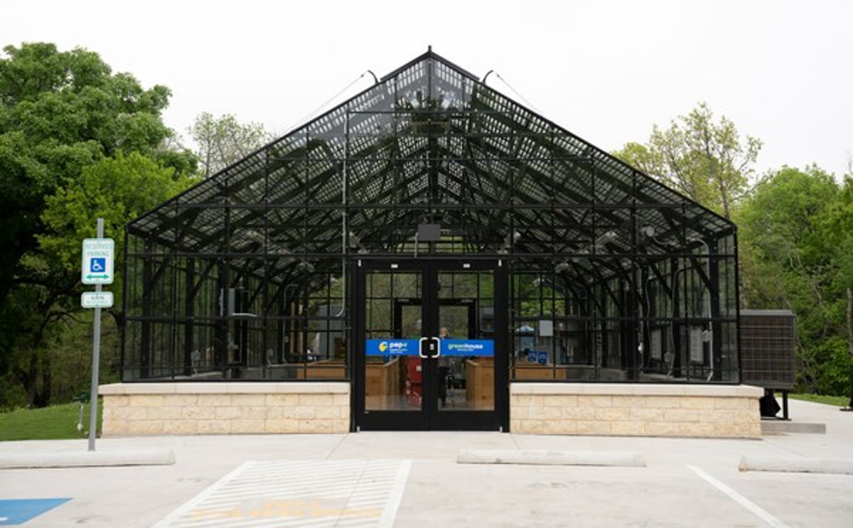 Frito-Lay and Quaker Open New Industry-Leading Greenhouse Learning Center to Fast-Track Sustainable Packaging Innovation Frito-Lay and Quaker Open New Industry-Leading Greenhouse Learning Center to Fast-Track Sustainable Packaging Innovation