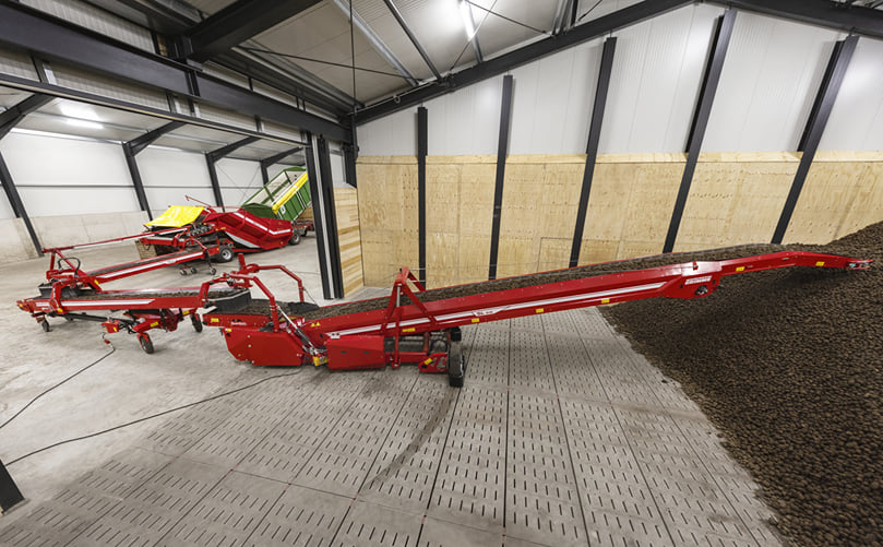 The SL 919 store loader comes with a new, compact design, intuitive operation and several automatic store filling functions. The SL 919 store loader comes with a new, compact design, intuitive operation and several automatic store filling functions.
