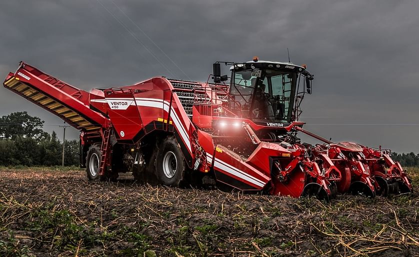 Grimme's new self-propelled potato harvester, the four-row VENTOR 4150 with 530 hp and a large bunker with capacity for 15 tons of potatoes.