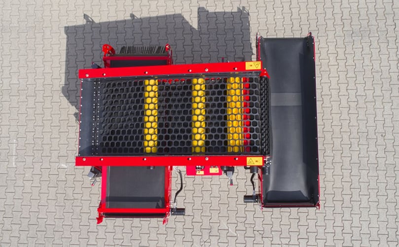 Web graders are used to grade different sizes when storing potatoes and onions. Web graders are used to grade different sizes when storing potatoes and onions.