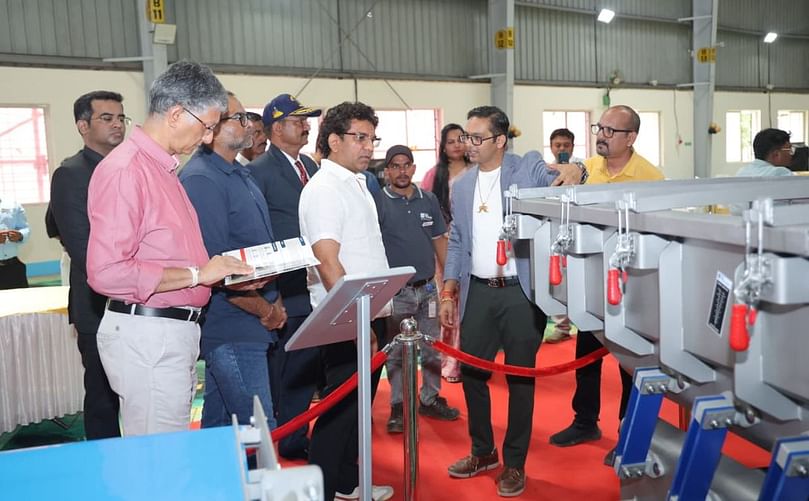  Industry professionals exploring Shri Vibracion’s latest innovative machinery during the grand opening, highlighting the company’s cutting-edge solutions in food processing.