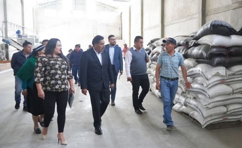 Hermel Tayupanda, y el Director de Producción, Industria y Comercio, Jorge Chale Hermel Tayupanda, y el Director de Producción, Industria y Comercio, Jorge Chale