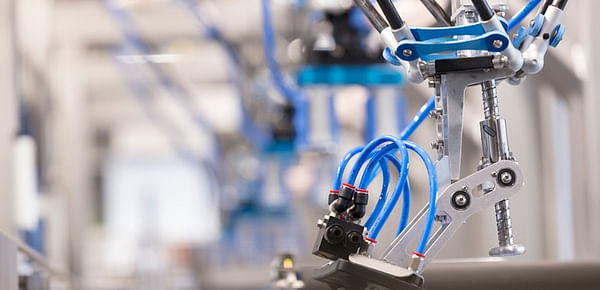 How Does Robotic Case Packing Improve Business Efficiency?