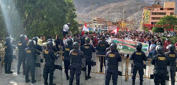 Huánuco: un sector de agricultores protestó frente a sede del gobierno regional