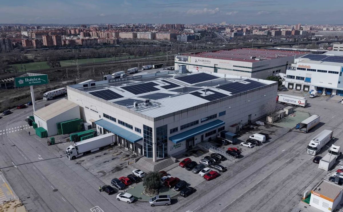 The modern Iberica de Patatas facility in Mercamadrid, Madrid, continues operating 24/7 while undergoing key upgrades. The modern Iberica de Patatas facility in Mercamadrid, Madrid, continues operating 24/7 while undergoing key upgrades.