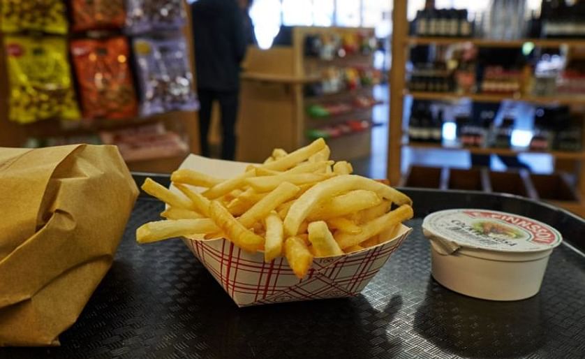 Iceland's Supreme Court upholds 76% tax on imported french fries (Courtesy: RÚV)