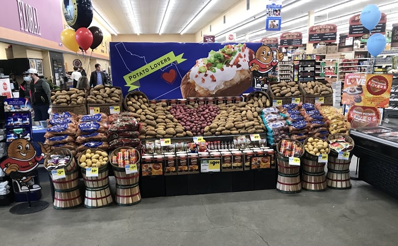 Creating the 1st place display in the 10+ registers category was an ongoing labor of love for Alan Summers, produce manager at Broulim’s in Rexburg, Idaho Creating the 1st place display in the 10+ registers category was an ongoing labor of love for Alan Summers, produce manager at Broulim’s in Rexburg, Idaho