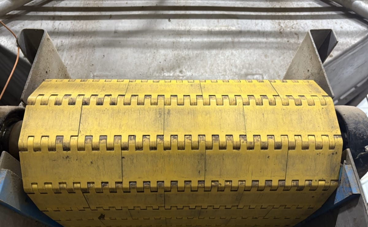 Idahoan Foods installed Intralox® Series 10000 belting on the conveyors beneath its even-flow bins at the Idaho Falls facility, eliminating belt slippage while reducing maintenance and improving conveyor reliability Idahoan Foods installed Intralox® Series 10000 belting on the conveyors beneath its even-flow bins at the Idaho Falls facility, eliminating belt slippage while reducing maintenance and improving conveyor reliability
