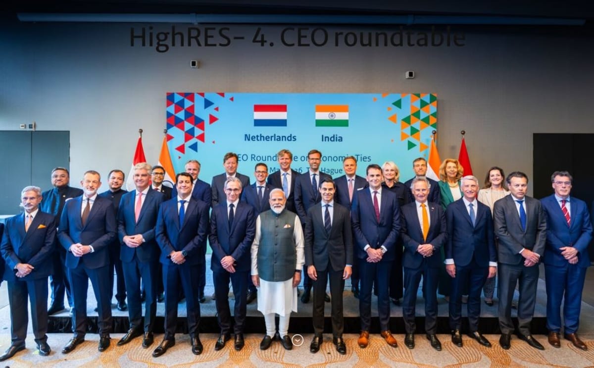 Prime Minister Narendra Modi with Dutch CEOs during the India–Netherlands CEO Round Table in The Hague, strengthening cooperation in technology, agriculture, energy, and innovation.