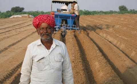 A farmer stands at the site of his first potato fields in Dido village in Jaisalmer district (Courtesy: CIP) A farmer stands at the site of his first potato fields in Dido village in Jaisalmer district (Courtesy: CIP)