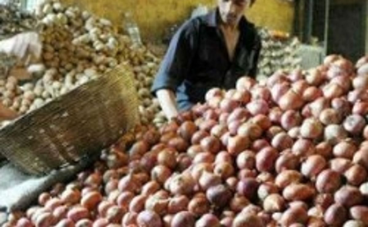 India to store potatoes and onions to avoid abnormal price increase