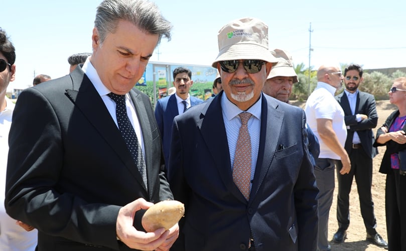 Mr. Sarwar Kamal Hawari, Undersecretary of the Ministry of Industry and Trade, and Mr. Shaban Nahar, Chairman of the Board of Directors of Beirut Erbil Company