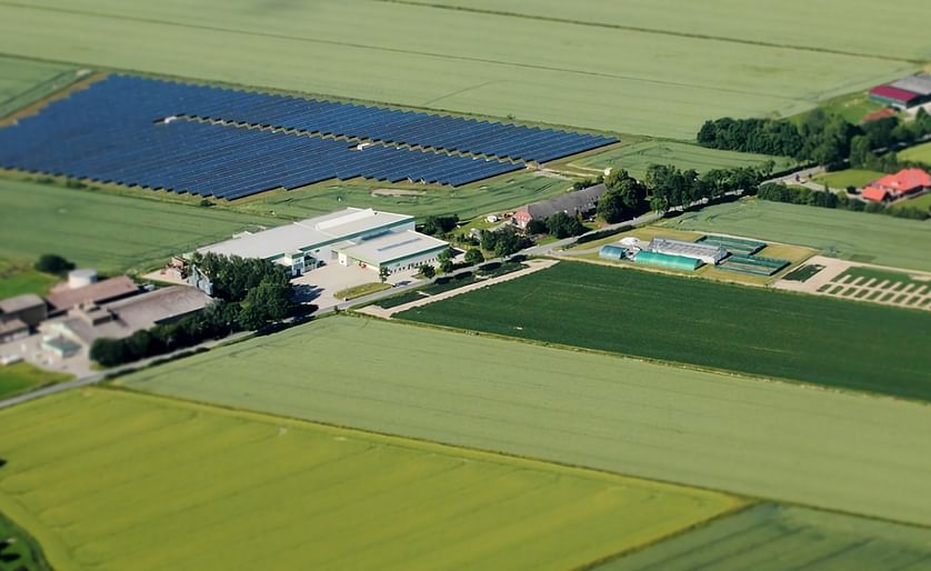 Aerial view of the headquarters of Interseed in Wittmund, Germany. The facilities include breeding station, multiplcation and storage facilities
(Courtesy: Interseed Potatoes GmbH) 