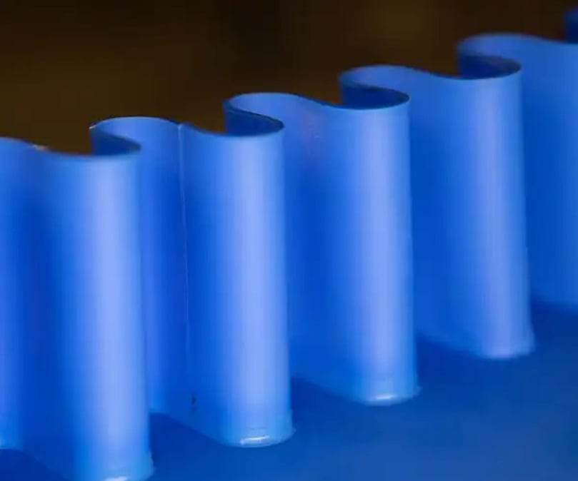 Dura SSW Belts: Now available in BarDrive 8050 and LugDrive 8140—offering top strength, impact resistance, and reliability for frozen food incline-to-packaging needs.
