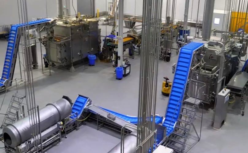 Intralox's new ThermoDrive® belts in polyurethane A23 material can help you significantly extend belt life along snack incline-to-packaging conveyors. Intralox's new ThermoDrive® belts in polyurethane A23 material can help you significantly extend belt life along snack incline-to-packaging conveyors.