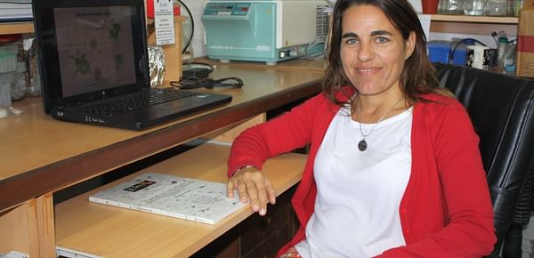 La investigadora Ximena Silveyra del Instituto de Investigaciones Biológicas en Mar del Plata, Argentina