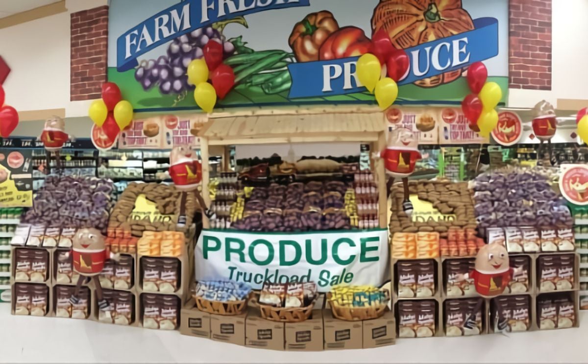 One of the winners of the IPC potato display contest: Nick Eisele One of the winners of the IPC potato display contest: Nick Eisele