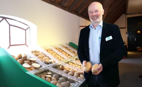 Colm McDonnell, IPM, Deinum: ‘We feel an obligation to produce varieties that can be grown in an environmentally friendly way.’ Colm McDonnell, IPM, Deinum: ‘We feel an obligation to produce varieties that can be grown in an environmentally friendly way.’