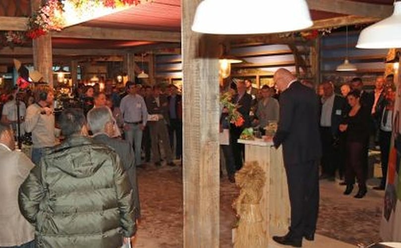 Jan van Hoogen speaking at the well-attended event Jan van Hoogen speaking at the well-attended event