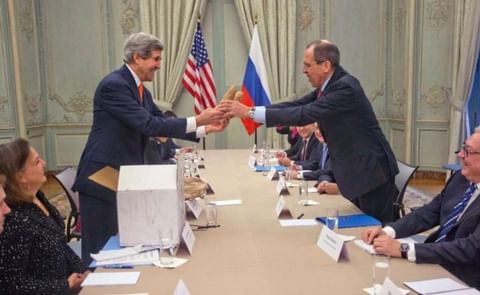 Potato Politics: John Kerry presents Idaho Potatoes to Sergey Lavrov Potato Politics: John Kerry presents Idaho Potatoes to Sergey Lavrov