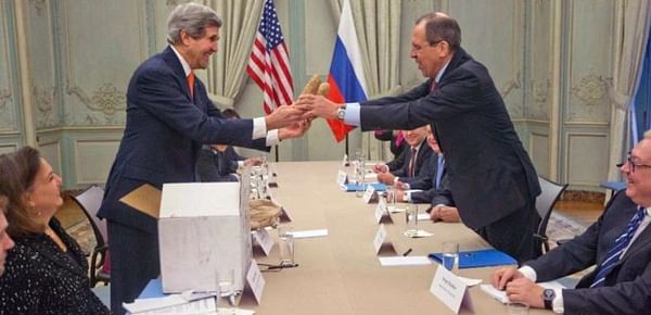 Potato Politics: John Kerry presents Idaho Potatoes to Sergey Lavrov