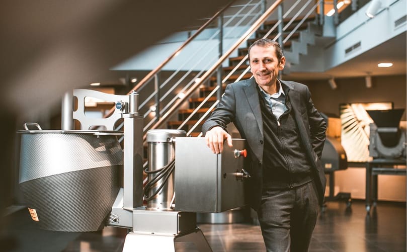 Jörg Plumanns, Industry Manager Potato Chips at FAM STUMABO, with centrifugal cutting technology used in potato chips processing