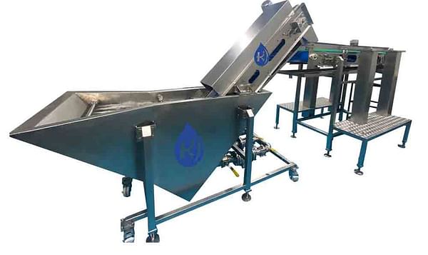 Kanchan Metals - Vegetable Cooling with Inspection Table