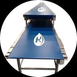 Double deck product transfer conveyor